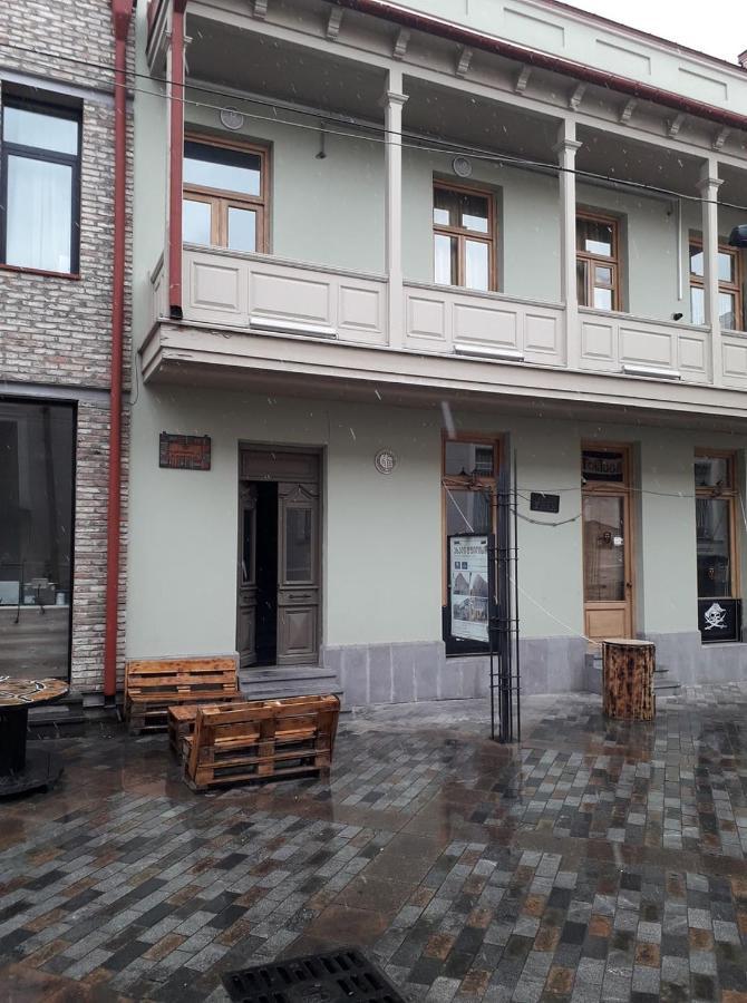 Smoking Lion Lejlighed Tbilisi Eksteriør billede